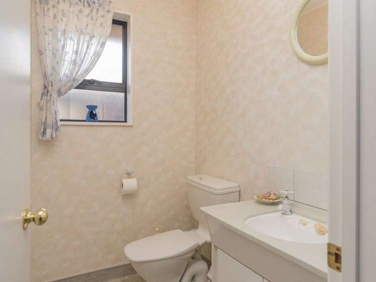 35 Aldinga Avenue Stoke_10