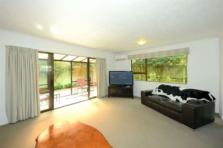 2/11 Rubens Place Burnside_2