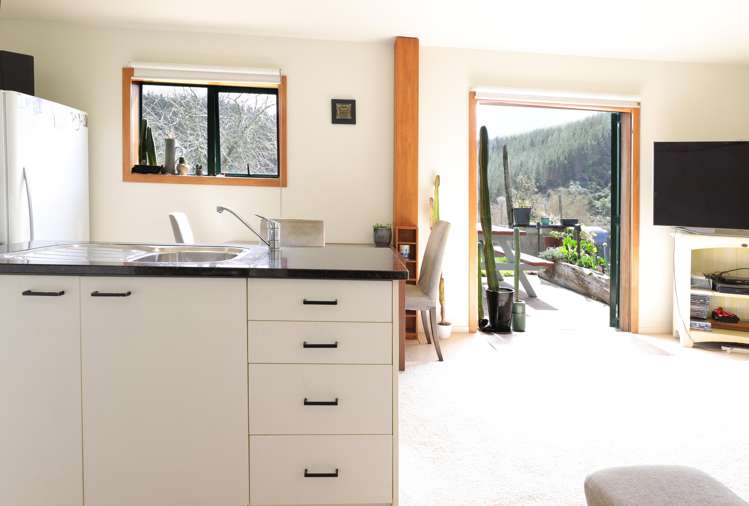 54 Rauhori Road Makarau_12