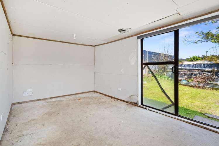 5 Bythell Street Wainuiomata_17