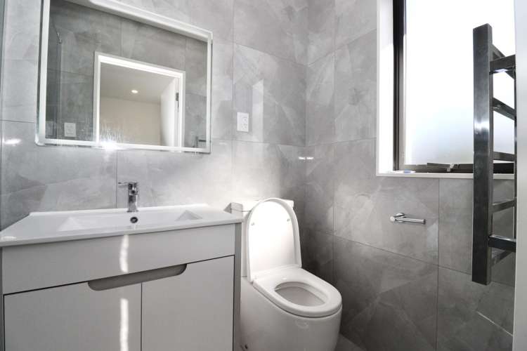 7D Pinehurst Place 1824_10