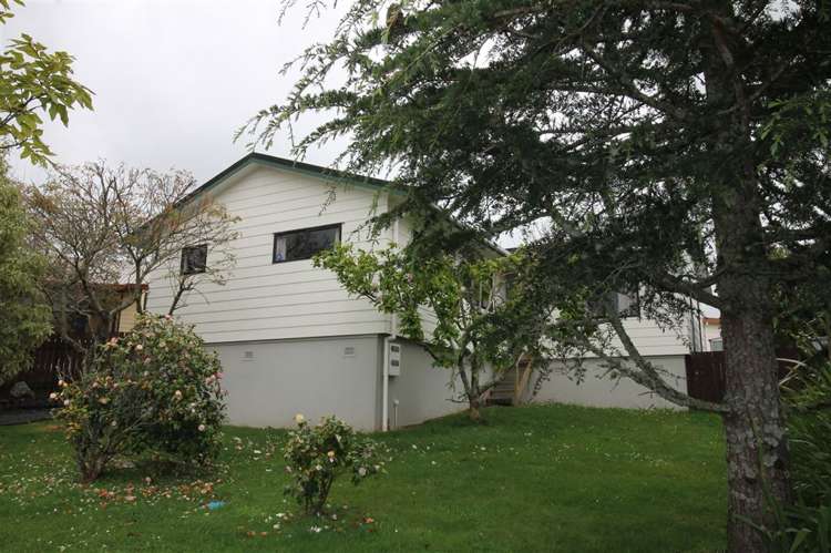 6 Meadowvale Rise Titirangi_15