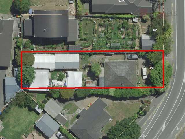 As Is Where Is Opportunity- Large Car Garage