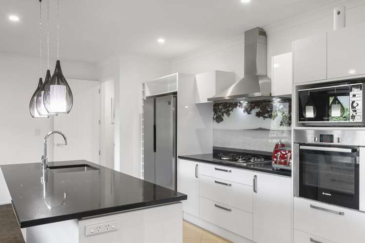 21 Kahawairahi Drive Beachlands_3