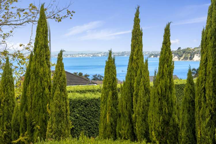 3/212 Hurstmere Road Takapuna_3