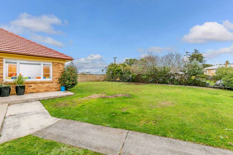 74 Crawford Avenue Mangere Bridge_16