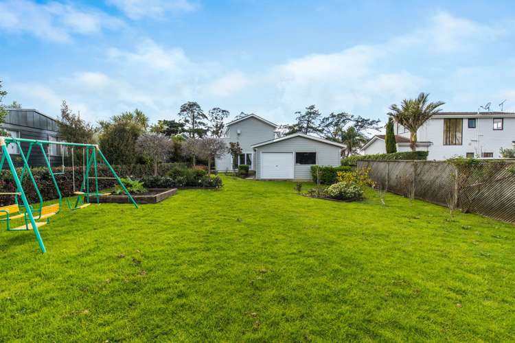 60 Marine Parade Mellons Bay_31