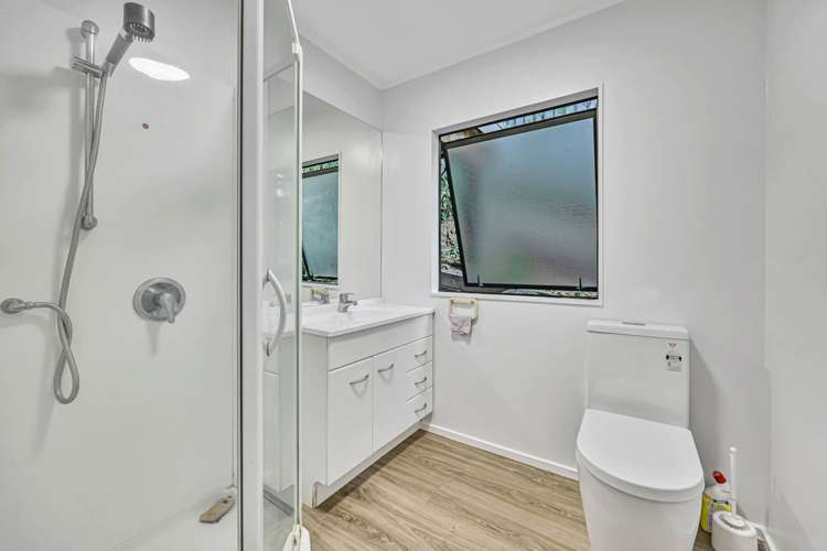 2/8a Verbena Road Birkdale_17