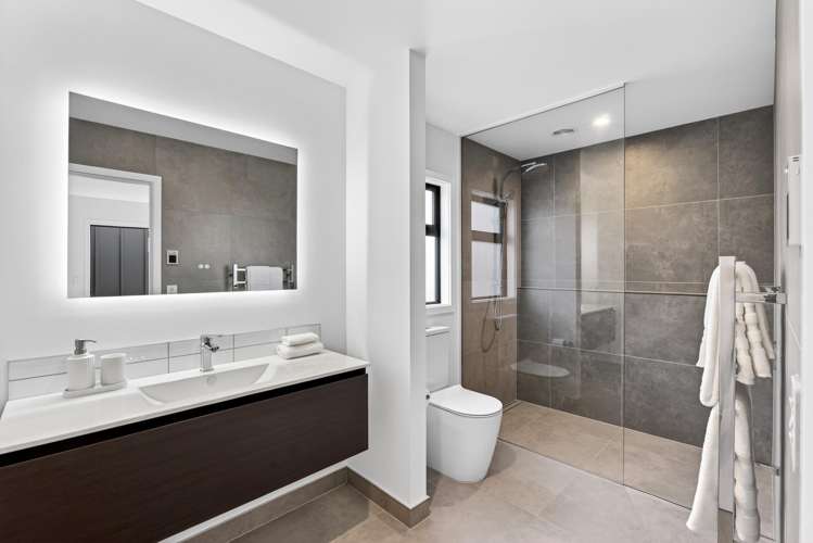 14 Annie Aranui Drive Poraiti_26