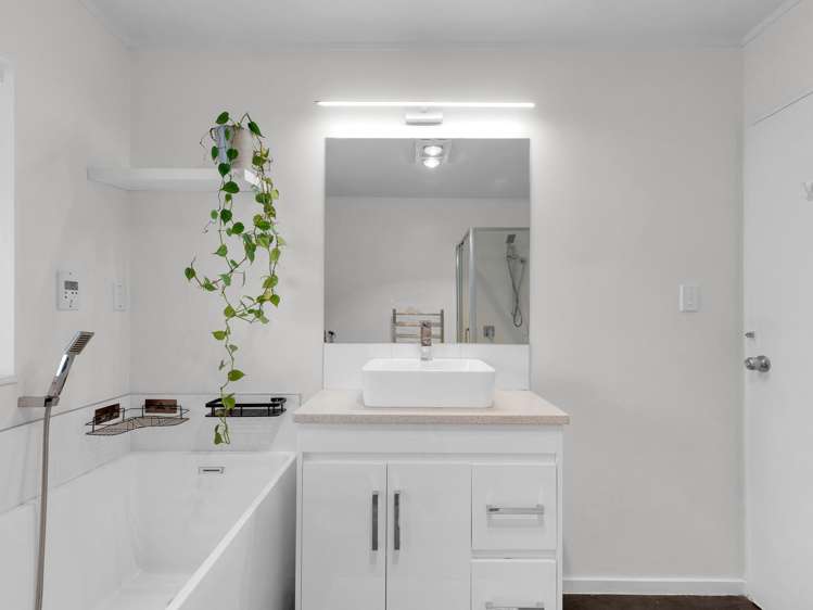 1/3116 Ohaupo Road Glenview_17