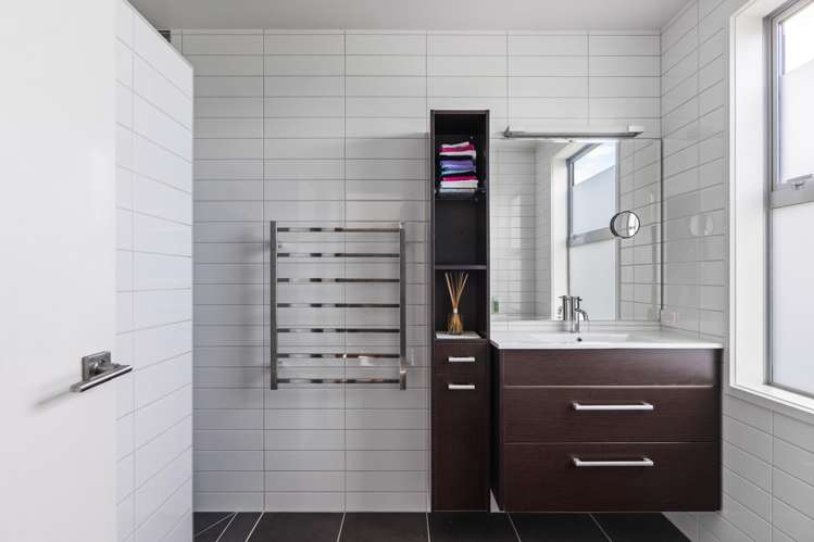 1 Charteris Rise Riverdale_11
