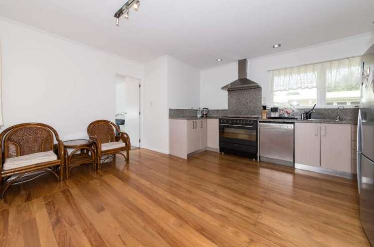 52 Renata Crescent Te Atatu Peninsula_12