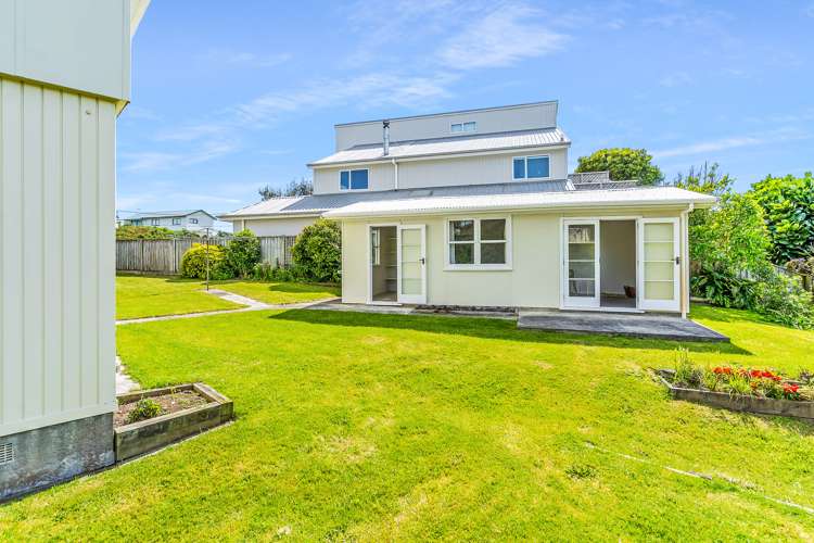 2 Atua Street Waikanae Beach_16