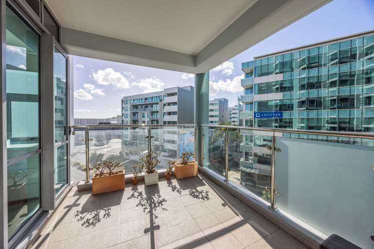 607/30 Beach Road Auckland Central_7