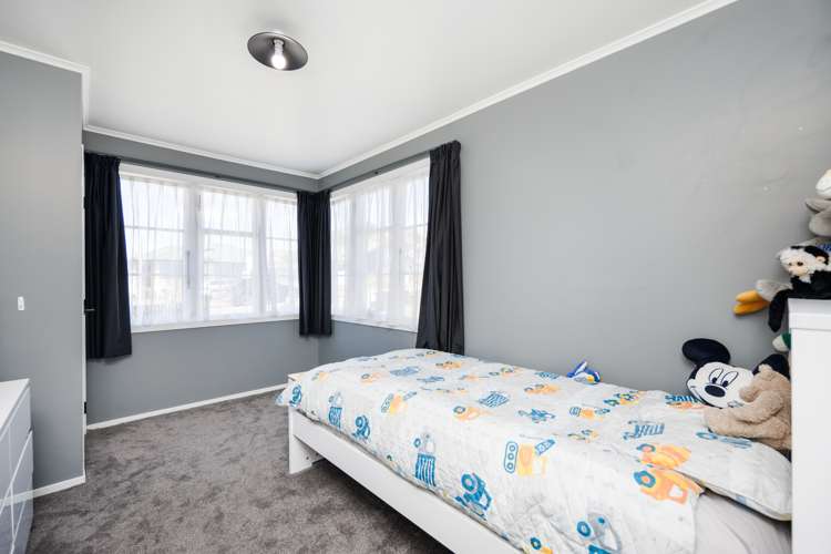 42 Clyde Crescent Roslyn_17