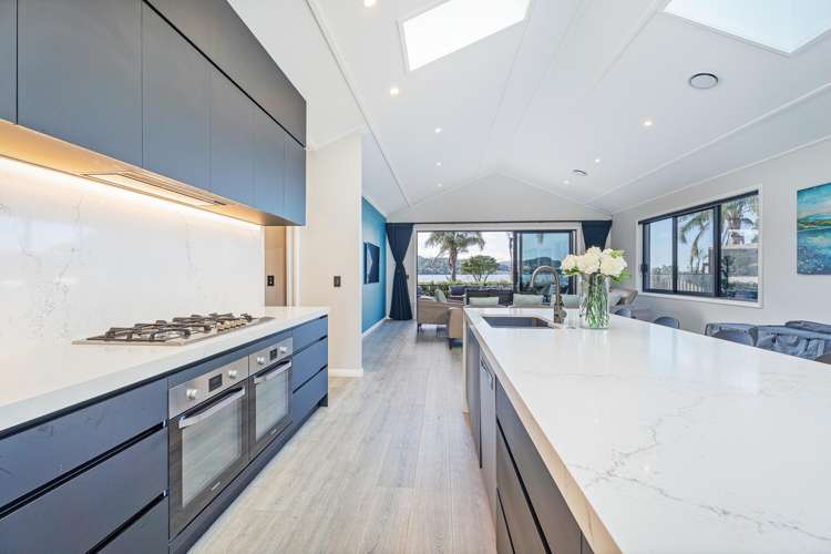 126 Waterways Parade Pauanui_14