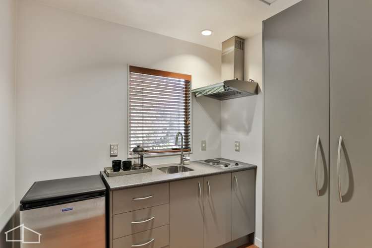 57 Staincross Street Green Bay_22