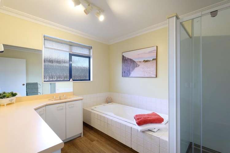 328 Princes Drive Britannia Heights_16