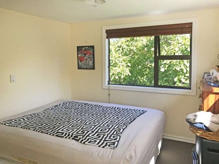 23 Totara Street Kaka Point_11