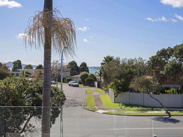 8 Prince Regent Drive Half Moon Bay_1