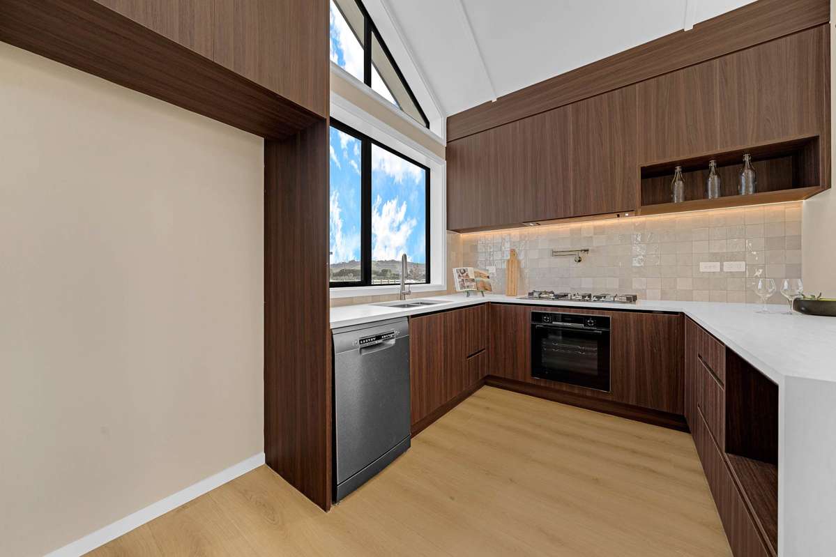5 Meadows Drive_5