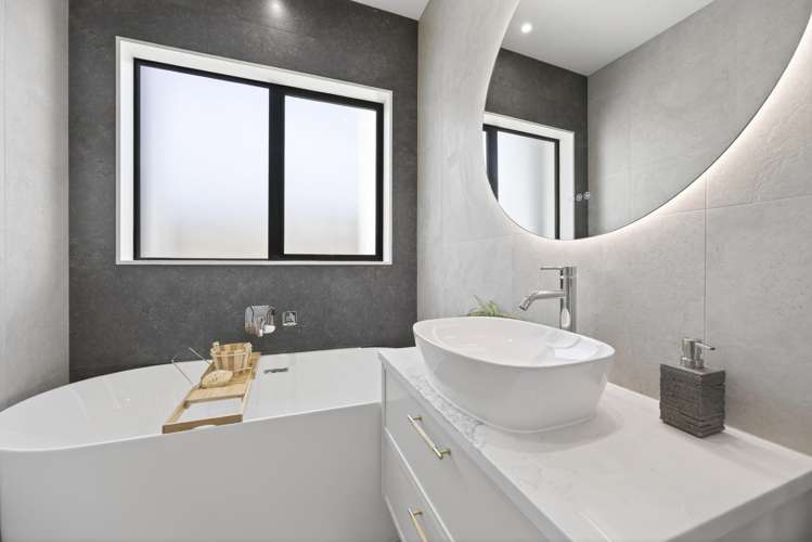 10 Tuwai Crescent Opaheke_22