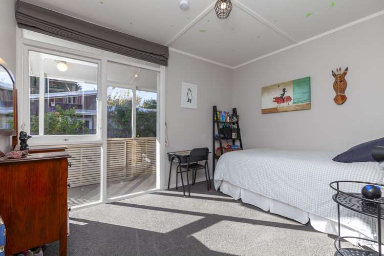 80 Renown Road Raumati South_18