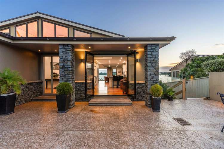 8 Eric Price Avenue Takapuna_5