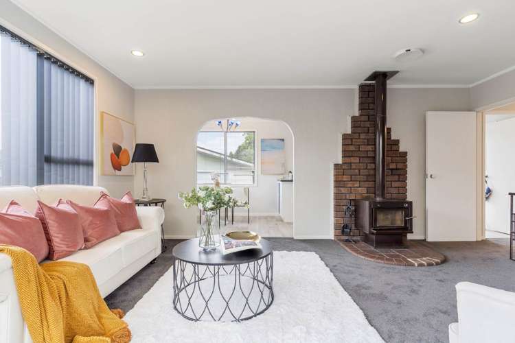 16 Staincross Street_4