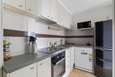 6G/11 Howe Street_3