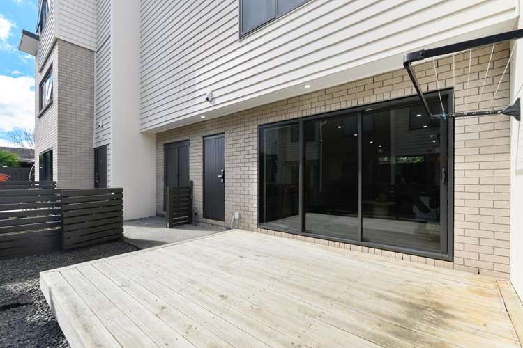 9/30 Calvert Avenue Mangere East_21