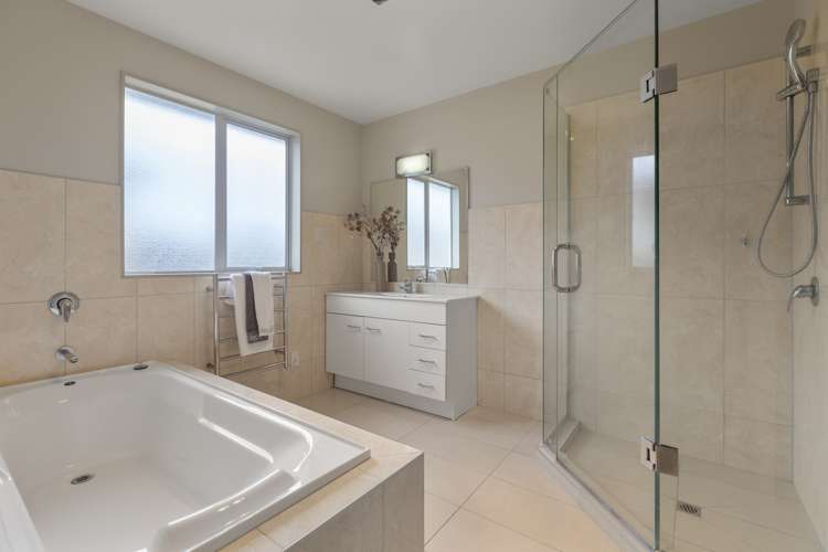 7 Gordon Stanley Drive Massey_12