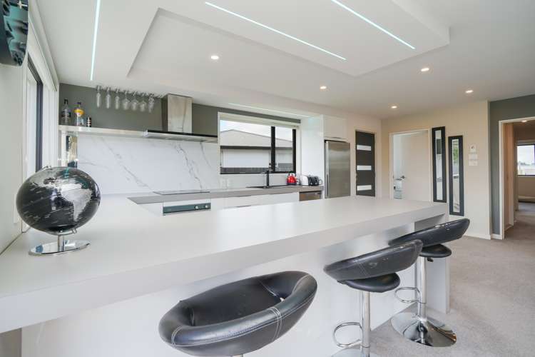102 Findlay Road Ascot_5