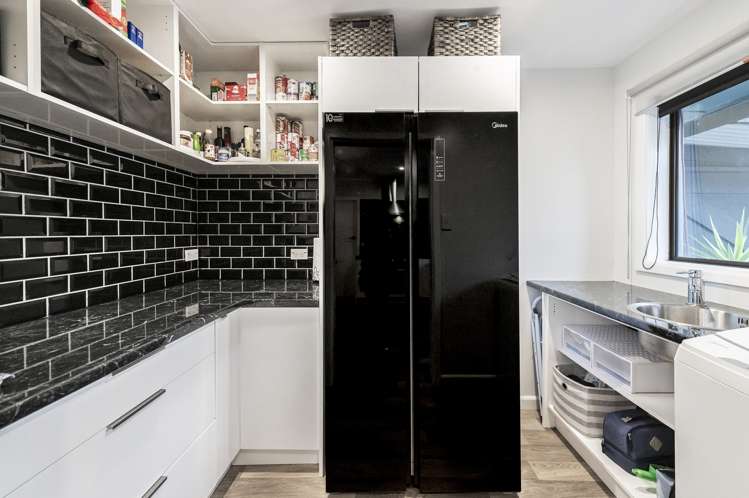 194 Springs Road Hornby_6