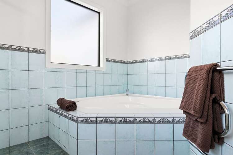 39 Cowley Drive Leamington_17
