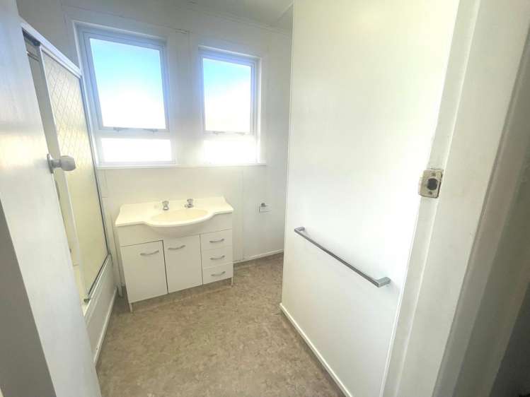 49 Thatcher Street Castlecliff_15