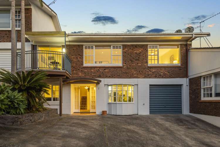 2/43 Nihill Crescent_0