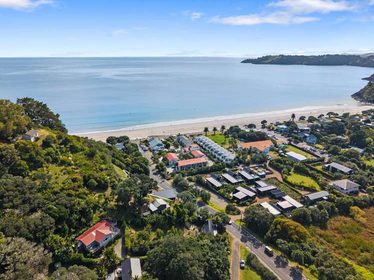 8 Fourth Avenue Onetangi_25