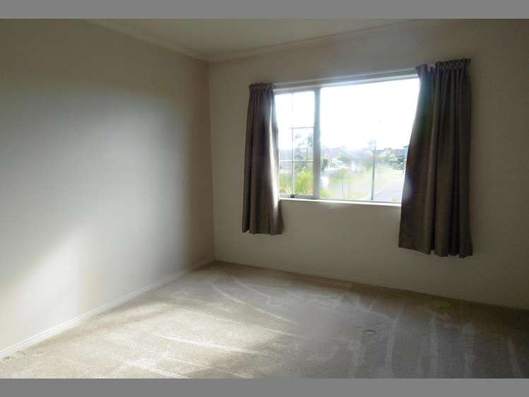 30 Belfry Place Wattle Downs_7