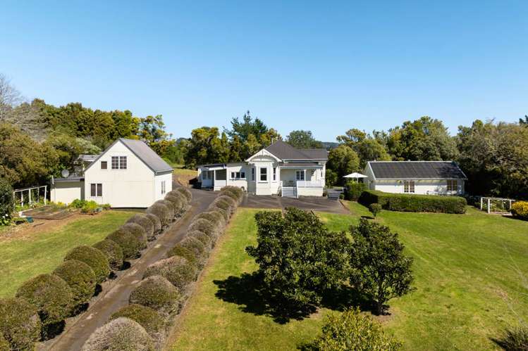 306 Glengarry Road Glen Eden_5