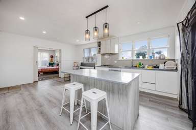 128 & 128A Wyllie Road_4