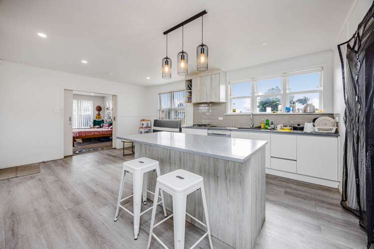 128 & 128A Wyllie Road Papatoetoe_4