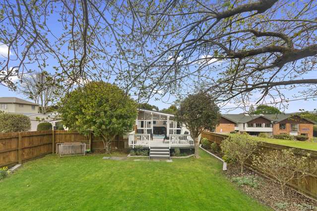 93 Mcleod Road Te Atatu South_1