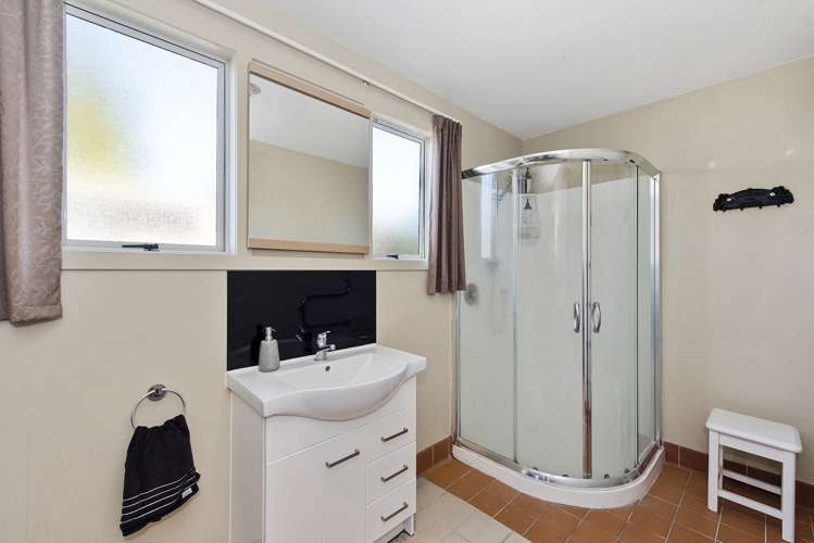 92 Whatawhata Road Dinsdale_14