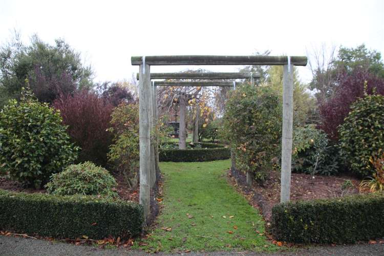 136 Rolling Ridges Road Levels Valley_27