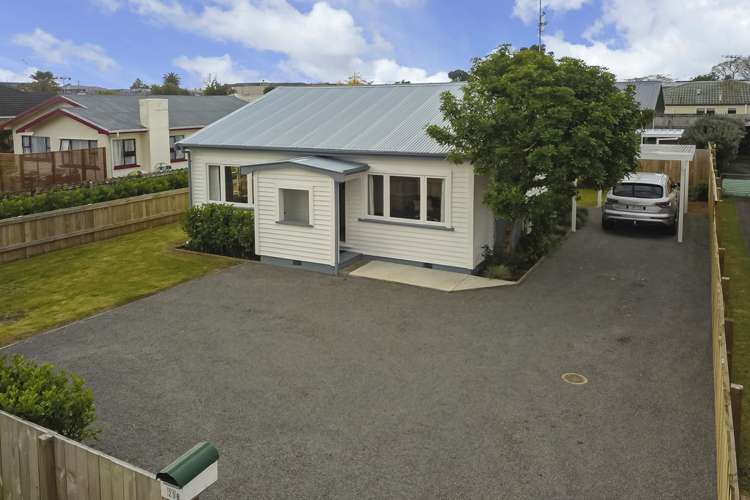 23b Pooles Road_0