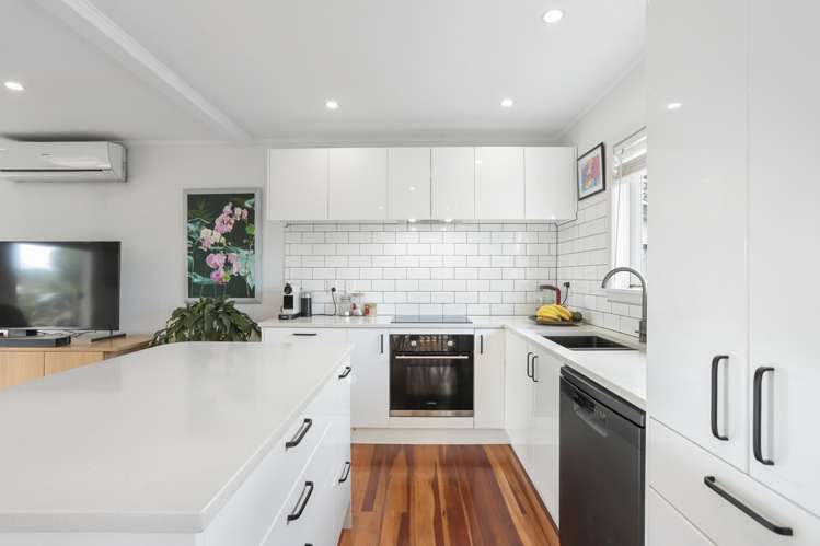 697 Te Atatu Road Te Atatu Peninsula_6