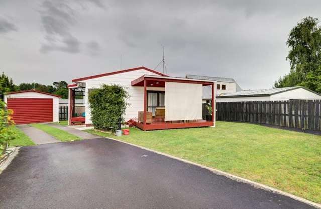Charming Fitzroy 2BR house with North facing Deck