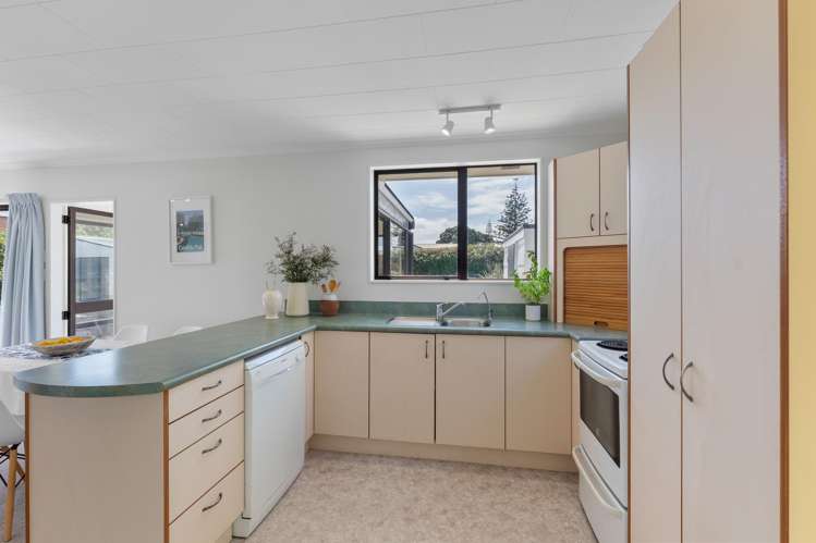 13 Atua Street Waikanae Beach_4