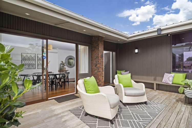 8 Riviera Place Hauraki_3
